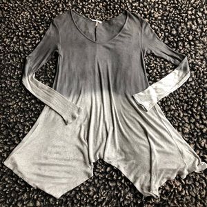 Soprano gray ombré long sleeve tunic top S